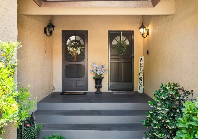 2nd image of 22914 Banyan #201, Saugus, CA 91390 | MLS# SR26127705