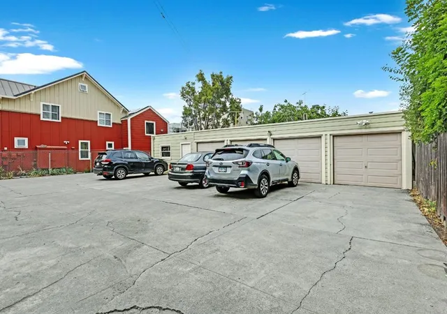 3rd image of 476 42Nd St, Oakland, CA 94609 | MLS# ML82050796