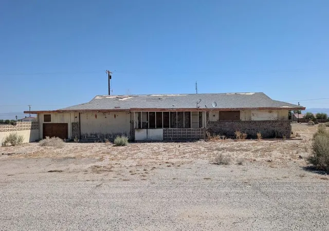 2nd image of 1038 Seaview Ave, Thermal, CA 92274 | MLS# 219149126DA