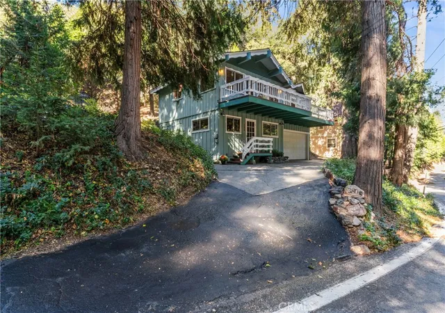 Photo 2 of Single family home for sale at 380 S Dart Cyn, Crestline, CA 92325 | MLS# IG26128492 | Listing updated on 2026-10-04