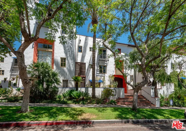 Homes for sale in Los Angeles, CA | 1414 N Harper Ave #10, Los Angeles, CA 90046 | MLS# 26845655