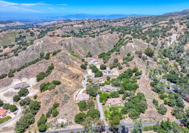 3rd image of 13135 Big Sky Lane, Salinas, CA 93908 | MLS# ML82050821