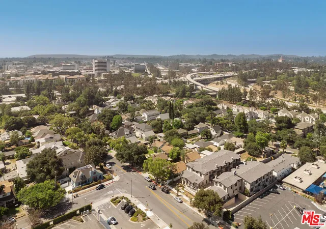 Photo 4 of Multi family home for sale at 553 Lincoln Ave, Pasadena, CA 91103 | MLS# 26843273 | Listing updated on 2026-06-17