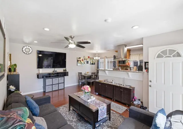 Photo 3 of Condo for sale at 5630 Allen Ave #4, San Jose, CA 95123 | MLS# ML82050827 | Listing updated on 2026-09-21