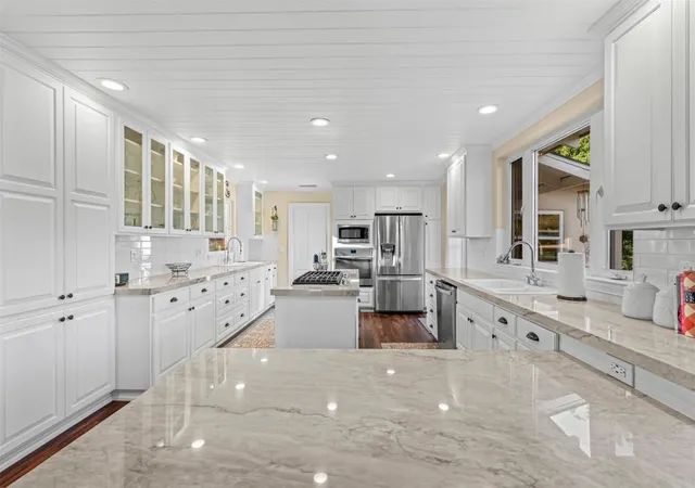 Photo 4 of Sale Pending at 1829 Carob Tree Ln, El Cajon, CA 92021 | MLS# PTP2604531 | Listing updated on 2026-07-07