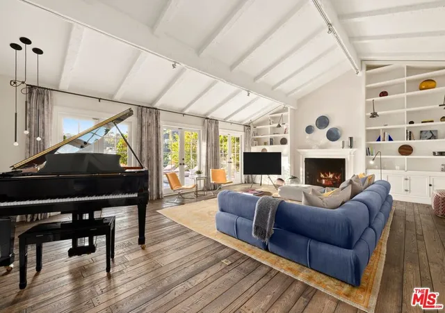 Photo 3 of Single family home for sale at 1441 Oriole Dr, Los Angeles, CA 90069 | MLS# 26846857 | Listing updated on 2026-06-20
