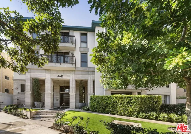 Photo 1 of Sale Pending at 441 S Barrington Ave #311, Los Angeles, CA 90049 | MLS# 26840391 | Listing updated on 2026-07-06
