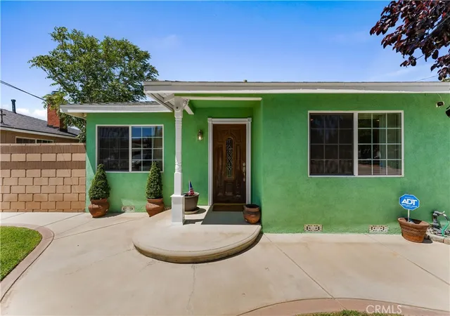 Photo 3 of Single family home for sale at 3333 W Ave L4, Lancaster, CA 93536 | MLS# SR26123258 | Listing updated on 2026-06-13