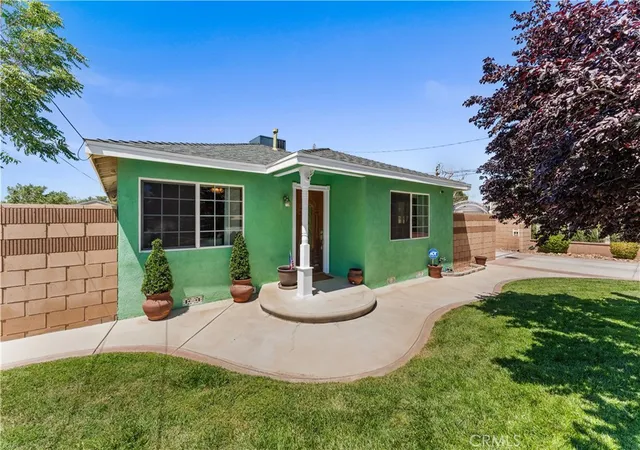 Photo 4 of Single family home for sale at 3333 W Ave L4, Lancaster, CA 93536 | MLS# SR26123258 | Listing updated on 2026-06-13