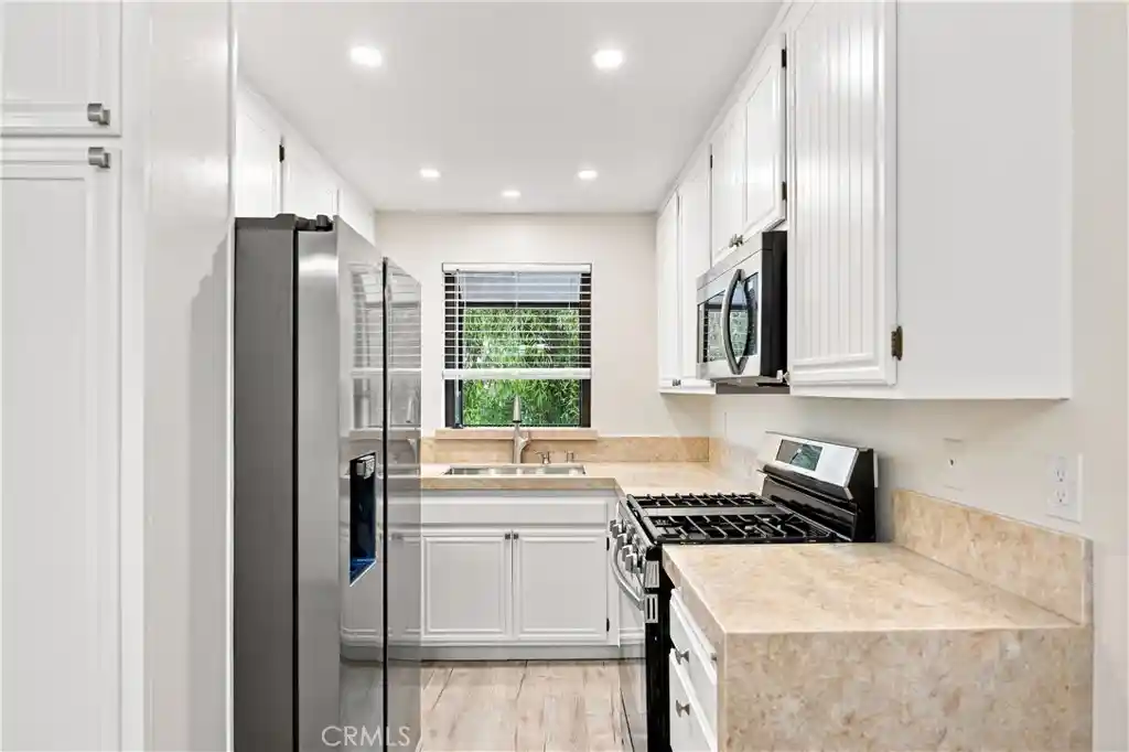 Condo for sale at 18183 Sundowner Way #851, Canyon Country, CA 91387 | MLS# SR26128510