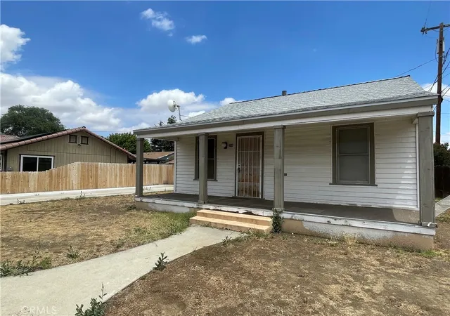 Homes for sale in Coalinga, CA | 356 California St, Coalinga, CA 93210 | MLS# FR26128674