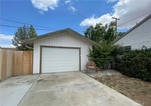 3rd image of 356 California St, Coalinga, CA 93210 | MLS# FR26128674