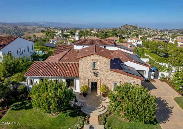 Homes for sale in Calabasas, CA | 25581 Prado De Azul, Calabasas, CA 91302 | MLS# 226002764