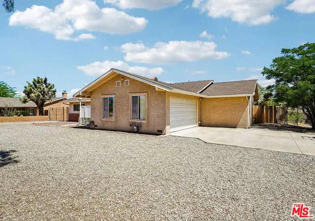Photo 3 of Single family home for sale at 57918 Juarez Dr, Yucca Valley, CA 92284 | MLS# 26846575 | Listing updated on 2026-09-29