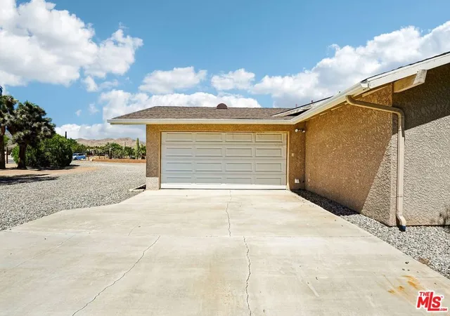 Photo 3 of Single family home for sale at 57918 Juarez Dr, Yucca Valley, CA 92284 | MLS# 26846575 | Listing updated on 2026-09-29