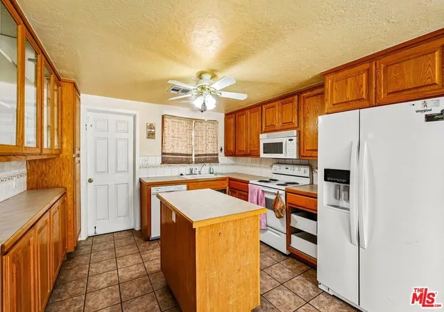 Photo 4 of Single family home for sale at 57918 Juarez Dr, Yucca Valley, CA 92284 | MLS# 26846575 | Listing updated on 2026-09-29