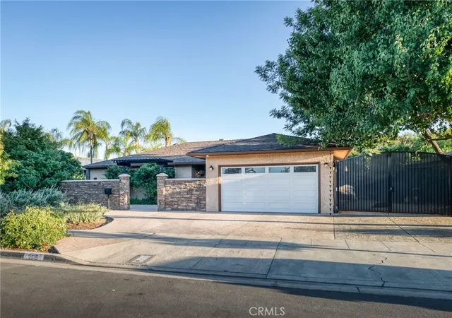 Homes for sale in Fresno, CA | 2515 E Los Altos, Fresno, CA 93710 | MLS# FR26128484