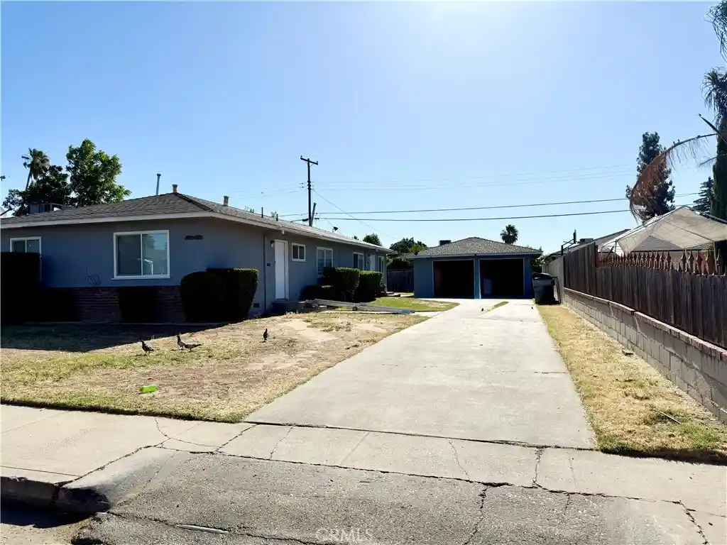 Photo 1 of Sale Pending at 2104 Mayfair W, Fresno, CA 93703 | MLS# FR26128067 | Listing updated on 2026-10-20