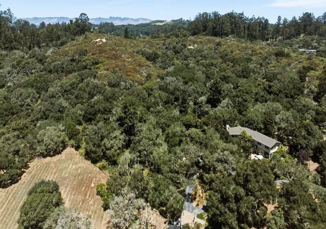 1st image of 0 Joshua Rd, Salinas, CA 93907 | MLS# ML82050907