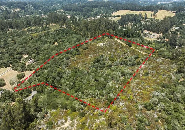 3rd image of 0 Joshua Rd, Salinas, CA 93907 | MLS# ML82050907