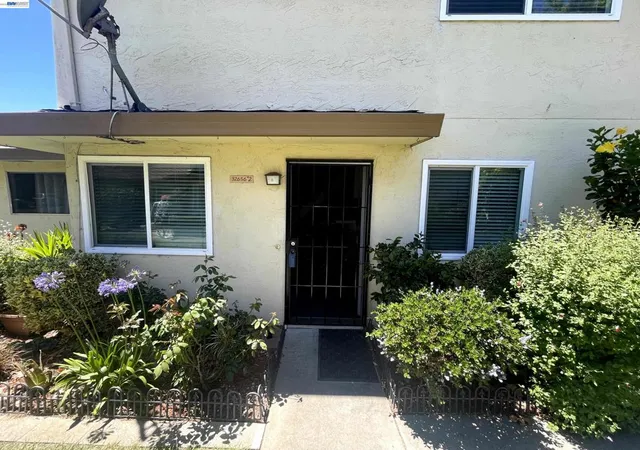 2nd image of 32656 Brenda Way #2, Union City, CA 94587 | MLS# 41138220