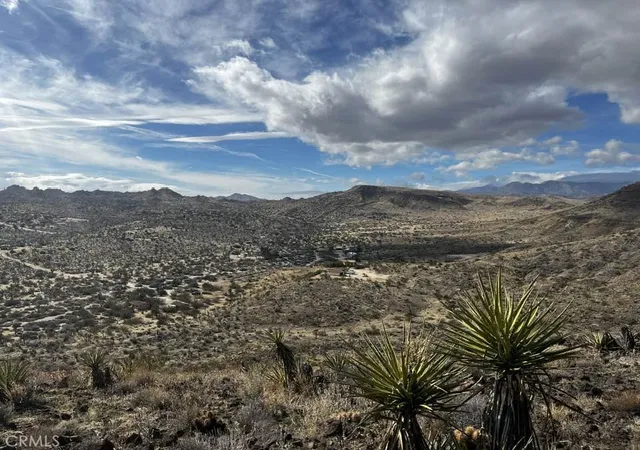 2nd image of 56365 Terra Vista Dr, Yucca Valley, CA 92284 | MLS# JT26128919
