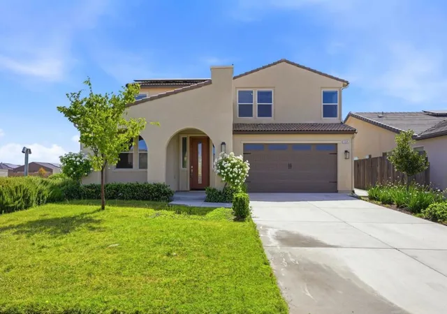 Homes for sale in Clovis, CA | 3335 Las Rosas Ave, Clovis, CA 93619 | MLS# ML82050912