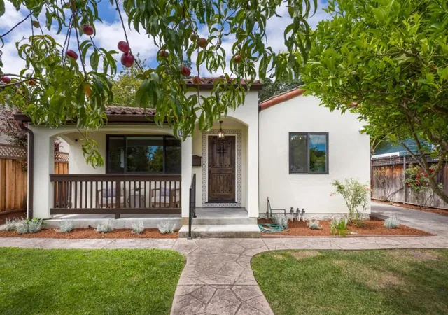 Homes for sale in Redwood City, CA | 926 Iris St, Redwood City, CA 94061 | MLS# ML82050908