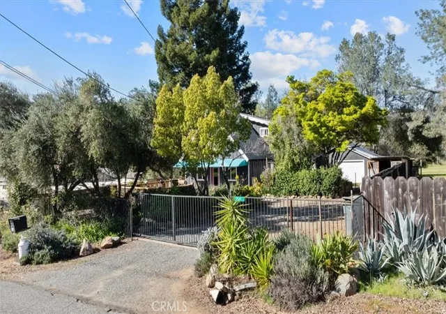 Photo 3 of Single family home for sale at 371 Ward Blvd, Oroville, CA 95966 | MLS# OR26128948 | Listing updated on 2026-09-12