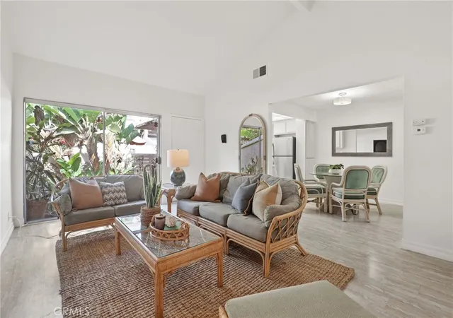 4th image of 819 Coriander, Torrance, CA 90502 | MLS# PW26125597