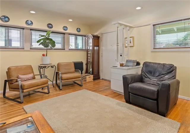 4th image of 865 Center St, El Segundo, CA 90245 | MLS# SB26127674