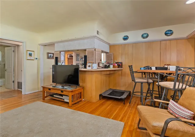 5th image of 865 Center St, El Segundo, CA 90245 | MLS# SB26127674