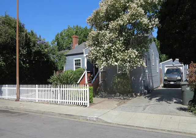 Homes for sale in Redwood City, CA | 310 Oak Ave, Redwood City, CA 94061 | MLS# ML82050930