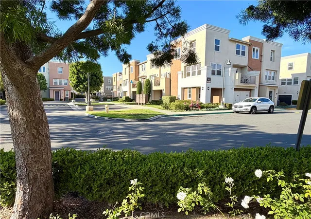 Homes for sale in Compton, CA | 500 N Willowbrook, Compton, CA 90220