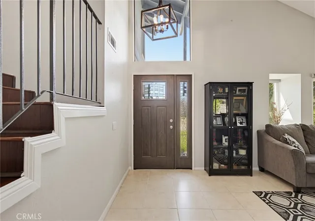 Photo 4 of Sale Pending at 27923 Redwood Glen Rd, Valencia, CA 91354 | MLS# BB26123253 | Listing updated on 2026-08-04