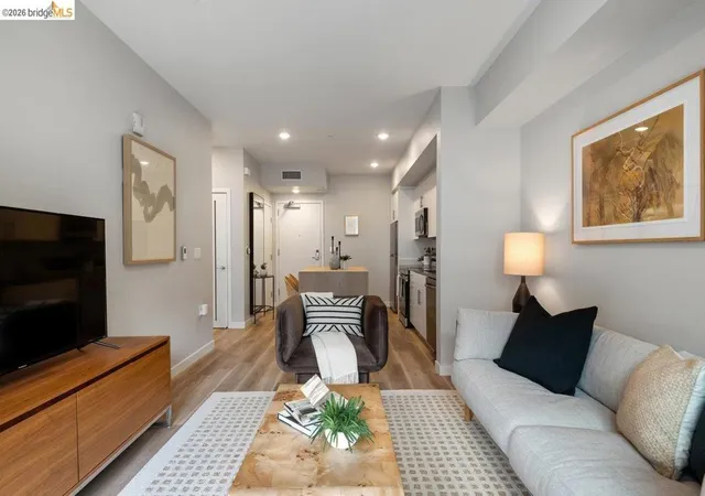Homes for sale in Oakland, CA | 260 Brooklyn Basin Way #460, Oakland, CA 94606 | MLS# 41138241