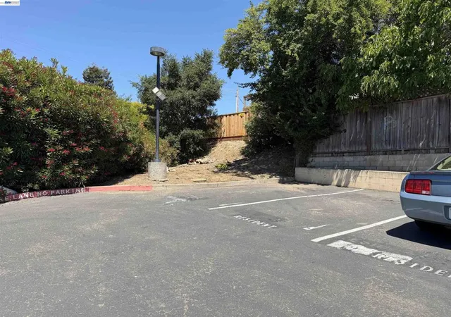 2nd image of 2505 Miramar Ave, Castro Valley, CA 94546
