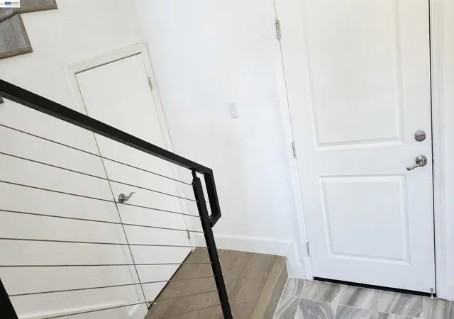 Listing Photo 5 - Condo for sale in building located at 3803 Branding Iron Pl, Dublin, CA 94568