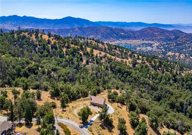 Homes for sale in Tehachapi, CA | 29600 Goldspike Rd, Tehachapi, CA 93561 | MLS# SR26129013