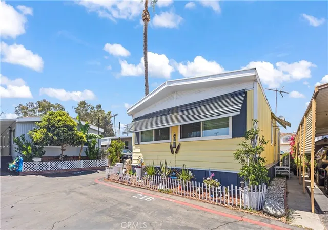 Manufactured home for sale at 23701 S Western Ave #216, Torrance, CA 90501 | MLS# OC26125452