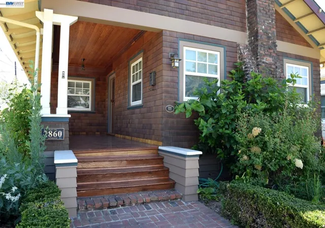 Photo 2 of Sale Pending at 2860 Jackson St, Alameda, CA 94501 | MLS# 41138260 | Listing updated on 2026-07-12