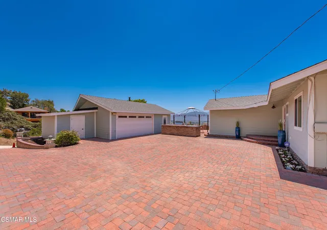 Homes for sale in Camarillo, CA | 315 N Loop Dr, Camarillo, CA 93010 | MLS# 226002777