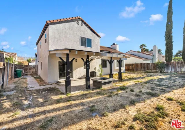 Homes for sale in Palmdale, CA | 3723 Hollowglen Dr, Palmdale, CA 93550 | MLS# 26846827
