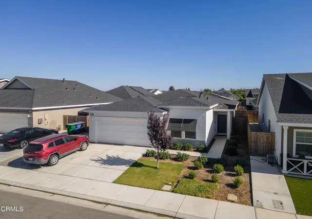 Homes for sale in Shafter, CA | 9627 Maple Terrace Ln, Shafter, CA 93263 | MLS# V1-36993