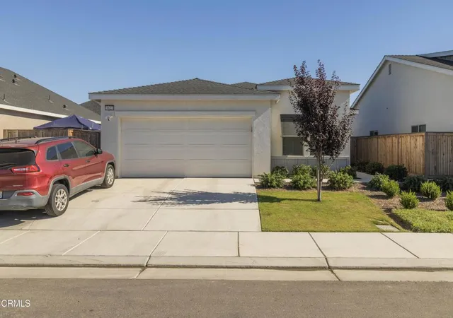 Homes for sale in Shafter, CA | 9627 Maple Terrace Ln, Shafter, CA 93263 | MLS# V1-36993