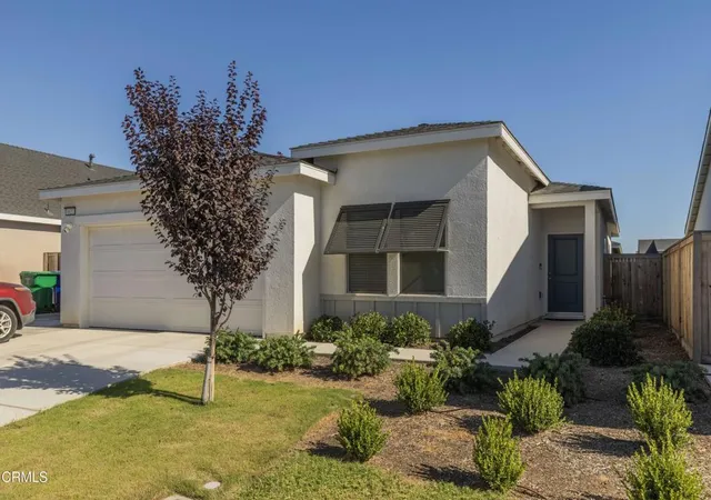 Homes for sale in Shafter, CA | 9627 Maple Terrace Ln, Shafter, CA 93263 | MLS# V1-36993
