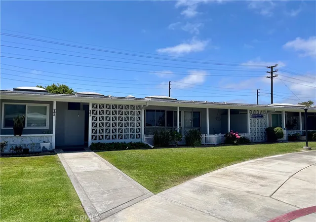 2nd image of 14001 Thunderbird Dr, M2 4j, Seal Beach, CA 90740 | MLS# PW26128982