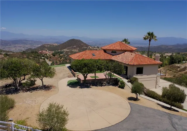 Photo 2 of Single family home for sale at 20655 Paseo Montana, Murrieta, CA 92562 | MLS# SW26128630 | Listing updated on 2026-09-26