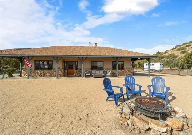 1st image of 6535 Juniper Crest Rd, Santa Clarita, CA 91390 | MLS# SR26129163