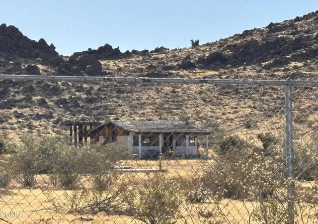 Homes for sale in Lucerne Valley, CA | 11726 Jasper Ave, Lucerne Valley, CA 92356 | MLS# P1-27610